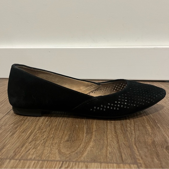 Vionic Posey Black Suede Perforated Flats - Size 6.5 - Picture 11 of 13